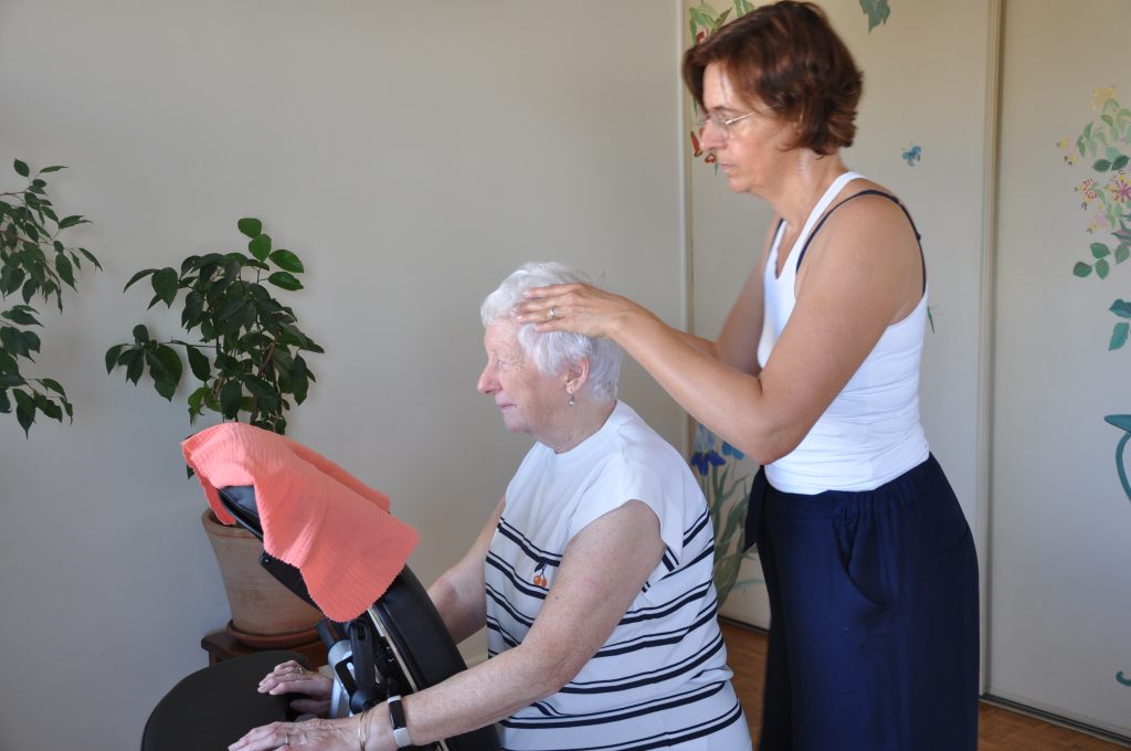 Prestation d'une séance de Massage Amma assis