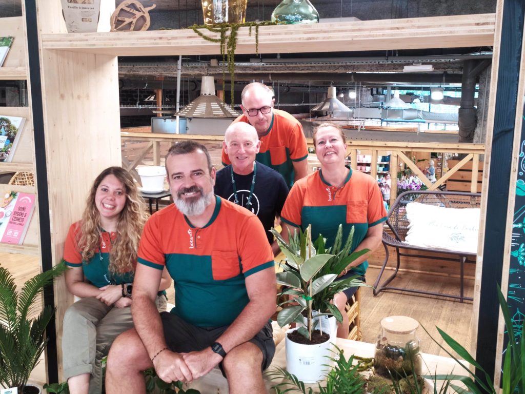 L'équipe de Botanic en photo, après une séance de massage amma assis